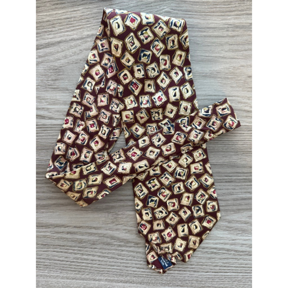 Men\'s American Traditions Burgundy Beige Patterned Silk Tie One Size